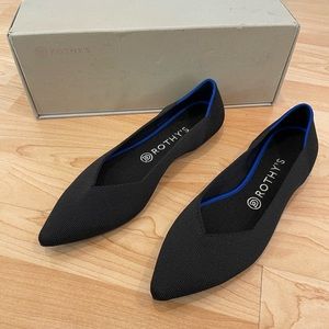 Rothy’s The Point - Black Flats - 10.5 NEVER WORN